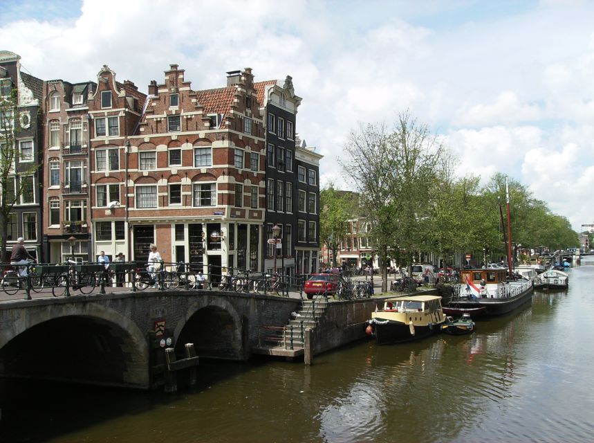 2.5-Hour Amsterdam Sightseeing Tour by Bike - Why a 2.5-hour bike loop makes sense in Amsterdam