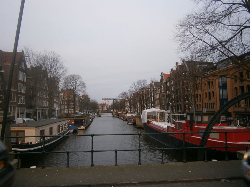 2.5-Hour Amsterdam Sightseeing Tour by Bike - Pickup and getting started in the center without wasting time