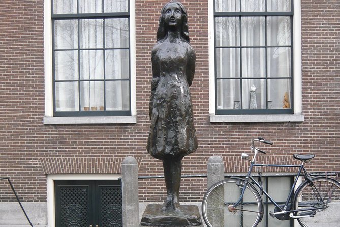 2-Hour Private Anne Frank Walking Tour with Drink - Why this Anne Frank walk in Amsterdam feels different from a quick stop