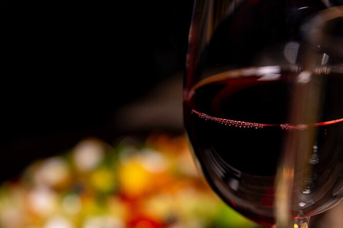 3-course Dinner in the Dark Amsterdam - Entering the pitch-black dining room: how guidance works