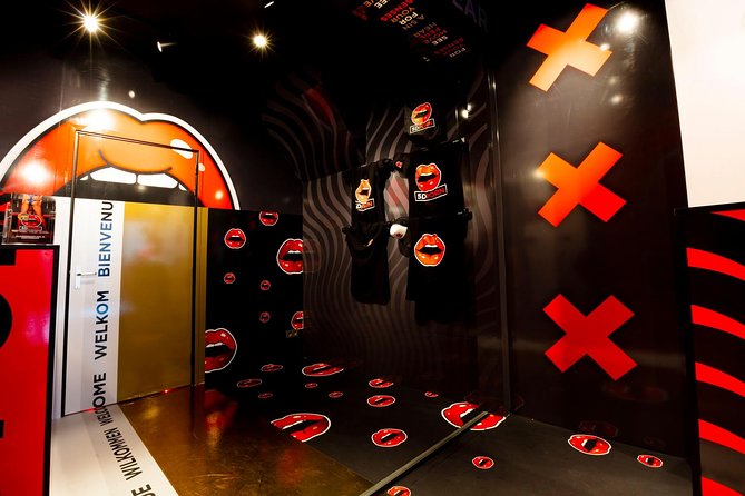 5dporn experience: adres Oudekerksplein 18 Amsterdam - The Film Itself: A Red Light District Ride, in 6 Minutes