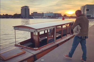 A unique experience! Semi private cruise. Authentic stylish boat! Book Leemstar! - Where you’ll start at Prinsengracht 587—and why it helps