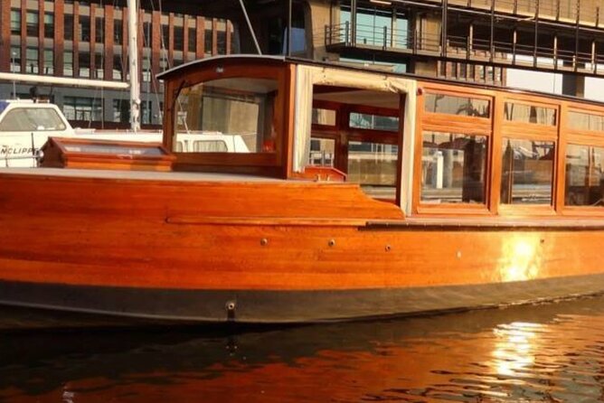 A unique experience! Semi private cruise. Authentic stylish boat! Book Leemstar! - Amstel River stretch: a change of pace with more water-room