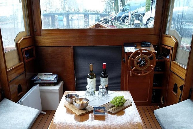 A unique experience! Semi private cruise. Authentic stylish boat! Book Leemstar! - Comfort that actually works: heating, blankets, and choosing your deck