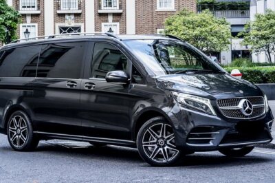Airport or Port transfer Business Class (private car service) - Timing the ride: how delays and schedule changes are handled