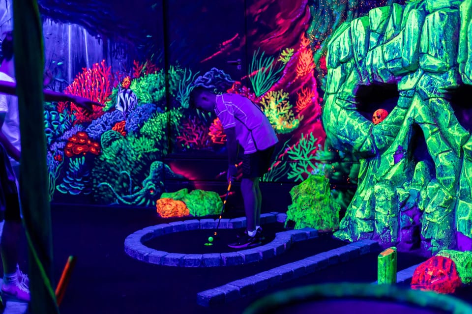 Aloha Amsterdam: 12-Hole Glow-in-the-Dark Mini-Golf - How to Find Aloha (De Ruijterkade 151) Without Stress