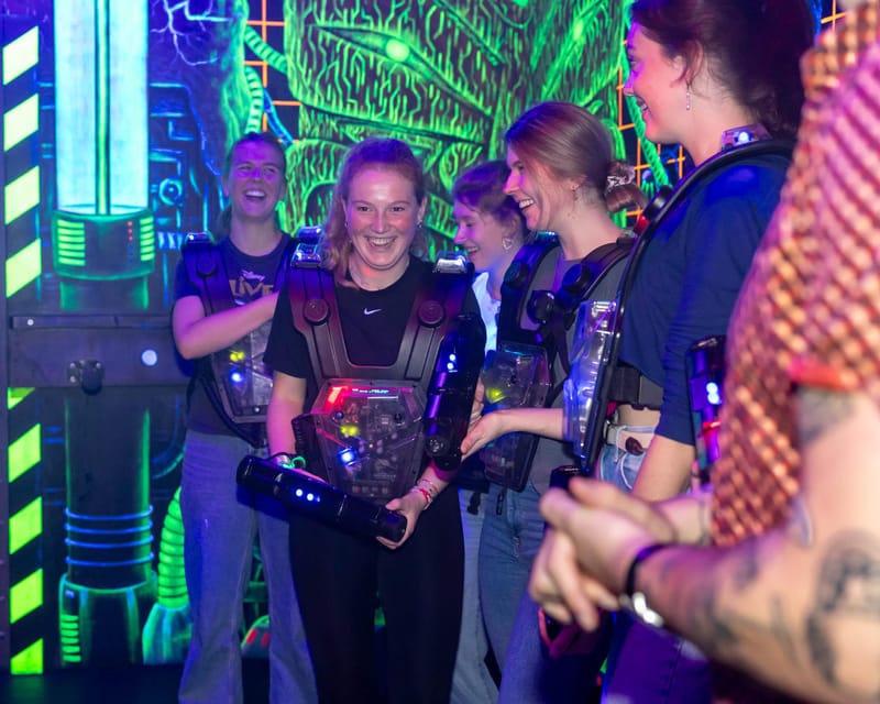Aloha Amsterdam: Laser Tag Experience - The instruction room: safety briefing in a jungle-bunker world