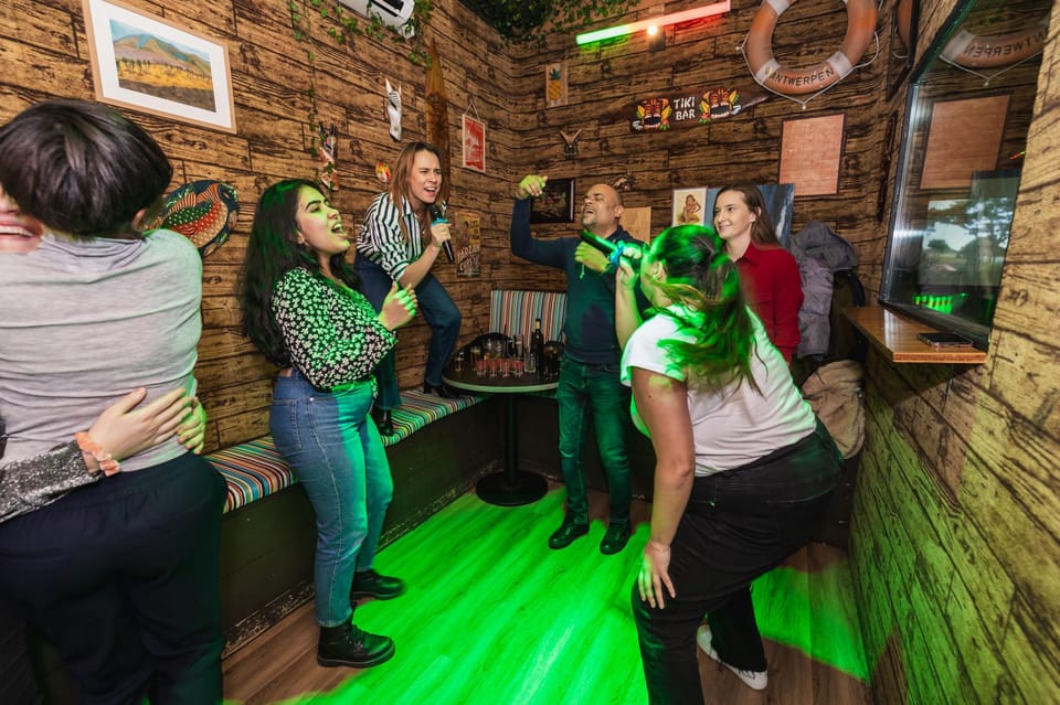 Aloha Amsterdam: Private Karaoke Booth with 20.000 Songs - How the 2-hour session plays out (and why timing matters)