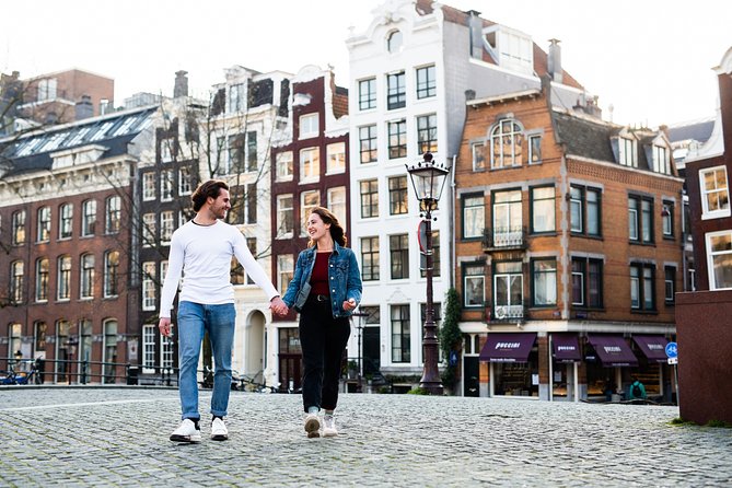 Amstagram Tour & Moco Experience - Spui to Bloemenmarkt: from an iconic square to the floating flower market