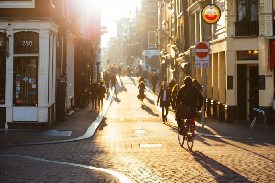 Amsterdam: 1.5-Hour Private Kick-Start Tour with a Local - Where to eat and unwind: turning local tips into your real itinerary