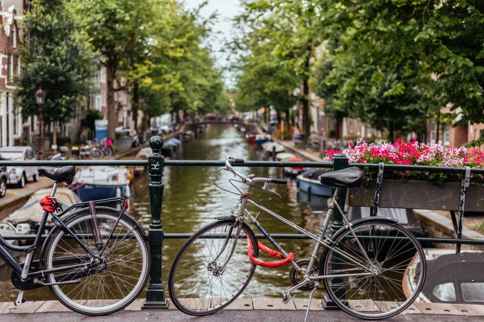 Amsterdam: 1.5-Hour Private Kick-Start Tour with a Local - Starting at NH Collection Amsterdam Barbizon Palace: simple logistics that prevent stress