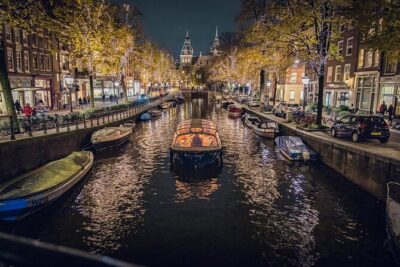 Amsterdam: 1-Hour Canal Cruise in the Evening - Jordaan to Prinsengracht: where the boat story gets specific
