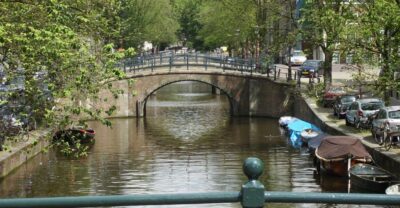 Amsterdam: 2.5-Hour Historic Private Walking Tour - Meeting at Victoria Hotel and How the Pickup Helps