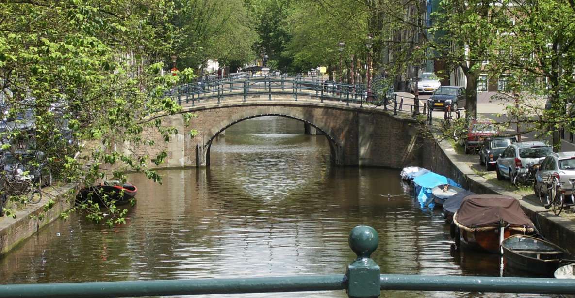 Amsterdam: 2.5-Hour Historic Private Walking Tour - Meeting at Victoria Hotel and How the Pickup Helps