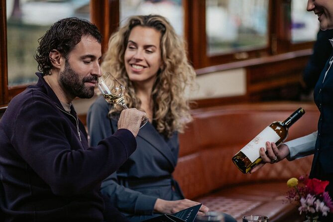 Amsterdam: 2-Hour Canal Cruise incl. Drinks & Dutch Snacks - Practical matters: timing, boarding, and the bathroom reality