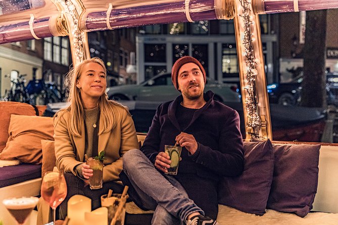 Amsterdam 2-Hour Evening Cruise With Live Guide and Bar - Cheese museum stop: a Dutch classic you can actually taste