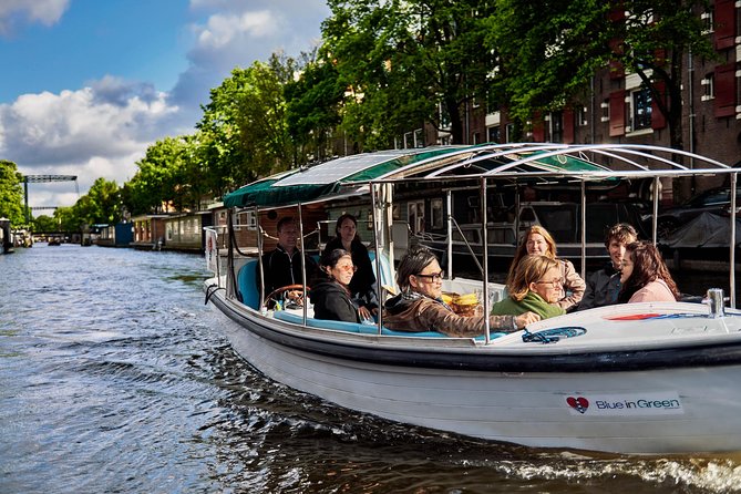 Amsterdam 2-hour Private Canal Cruise with Live Guide and Drinks - The route: 10 stops that each teach you a different Amsterdam