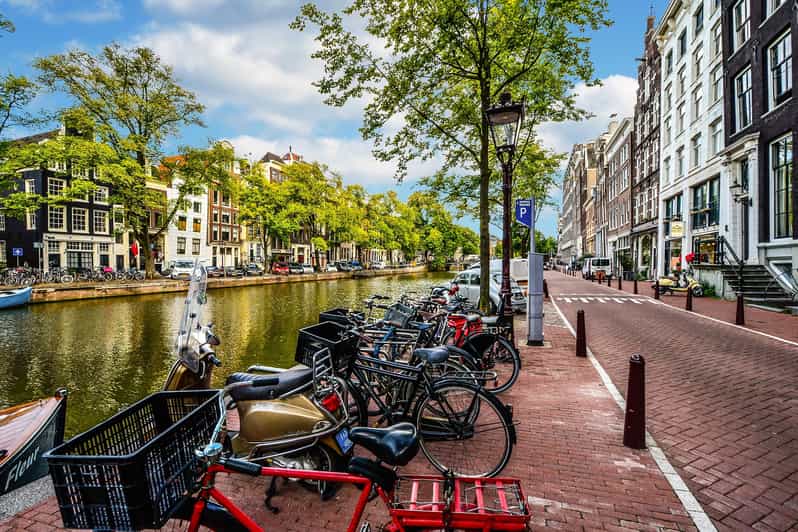 Amsterdam: 3-Hour Private Bike Tour of the City Center - Key things that make this tour worth your time
