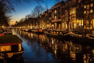 Amsterdam 4 Hours Private Photo Walk - Meeting at LoetjeStationsplein: coffee and rapid goal-setting