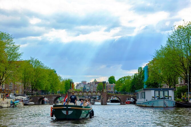 Amsterdam: 90 min Kings Day Boat Party with Unlimited Drinks - Quick hits: what makes this King’s Day cruise tick