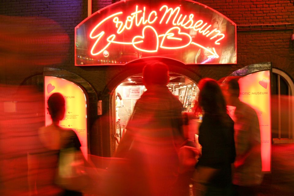 Amsterdam: After Dark Red Light District Tour - Route 66 Smoke And Drink: Snacks, Shots, and the Practical Side