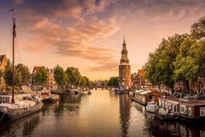 Amsterdam Airport Schiphol (AMS) Private Transfer to Amsterdam - The Ride Itself: Air-Conditioned Comfort From AMS to Your Amsterdam Address