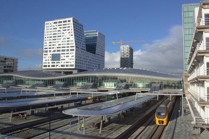 Amsterdam Airport Schiphol & Amsterdam City to Utrecht - The Drive to Utrecht: What Happens in Those 30–50 Minutes