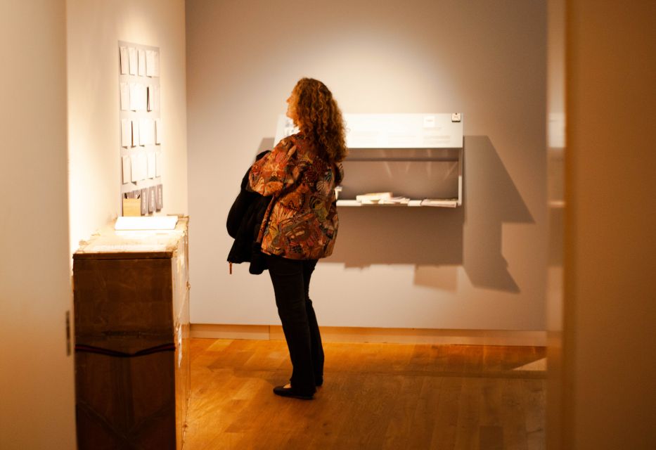 Amsterdam: Amsterdam Museum Entry Ticket - The included audio tour: how to use it well