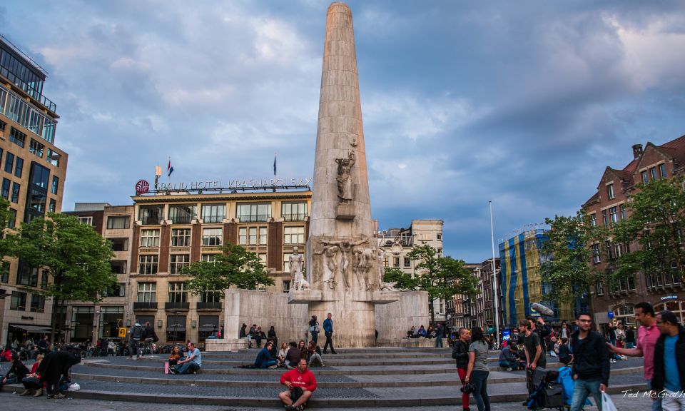 Amsterdam: Anne Frank and Jewish Quarter Guided Walking Tour - The Portuguese Synagogue stop: a real anchor for community memory
