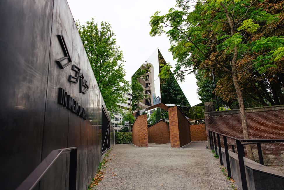 Amsterdam: Anne Frank Walking Tour - Guided in EN/DE/IT/ES - Zuiderkerk, Huis de Pinto, and the Street-Level Clues of a Neighborhood