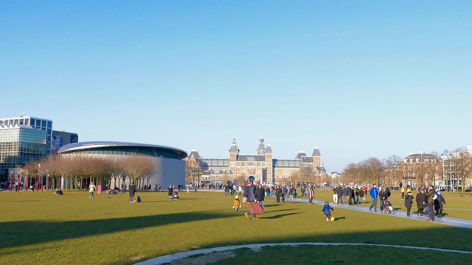 Amsterdam Audioguide - TravelMate app for your smartphone - Canals and the city layout: why the walking feels easier