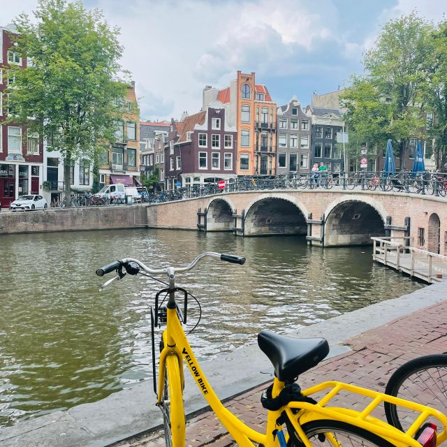 Amsterdam Bike Rental: Central Station & City Center - Meeting Point Smoothness: What to Do at the Counter
