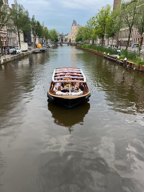 Amsterdam: Boat Tour with Optional Unlimited Drinks - A Boutique Canal Tour That Feels Built for the Night
