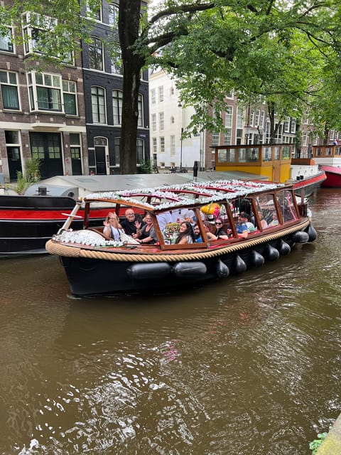 Amsterdam: Boat Tour with Optional Unlimited Drinks - Where You Meet the Enterprise Boat (Near Oudezijds Voorburgwal)