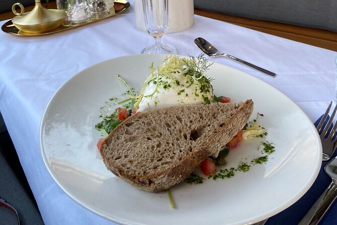 Amsterdam Breakfast Cruise on Private Luxury Boat - Timing: two departure times and how long it really takes