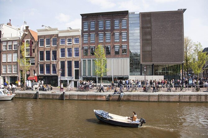 Amsterdam Canal Cruise in Open Boat with Unlimited Drinks Option - Key things to know before you board