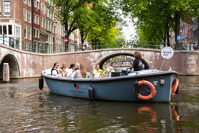 Amsterdam Canal Cruise with Dutch Pancakes and Drinks - What You’ll See in Just One Hour on the Water