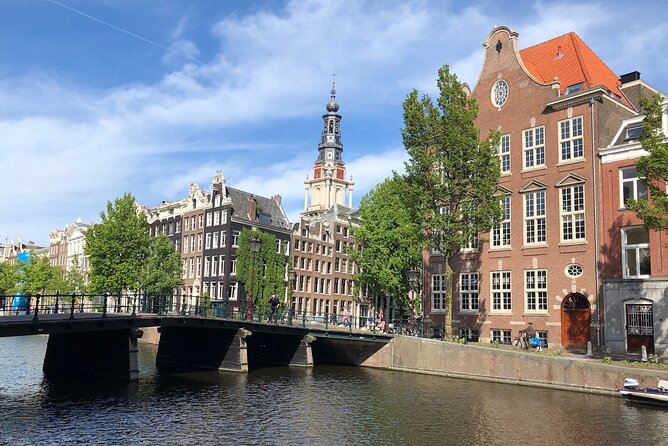 Amsterdam Canal Cruise with German Guide and unlimited drinks - Unlimited drinks: fun factor, but plan for the weather