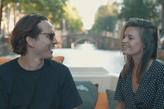 Amsterdam Canal Cruise with German Guide and unlimited drinks - Practical tips so you get the most from the hour