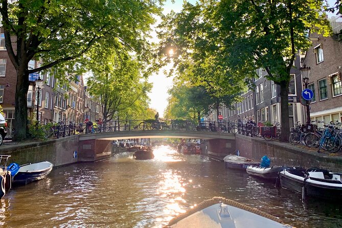 Amsterdam Canal Cruise with German Guide and unlimited drinks - Should you book this Amsterdam Canal Cruise with German Guide and Unlimited Drinks?