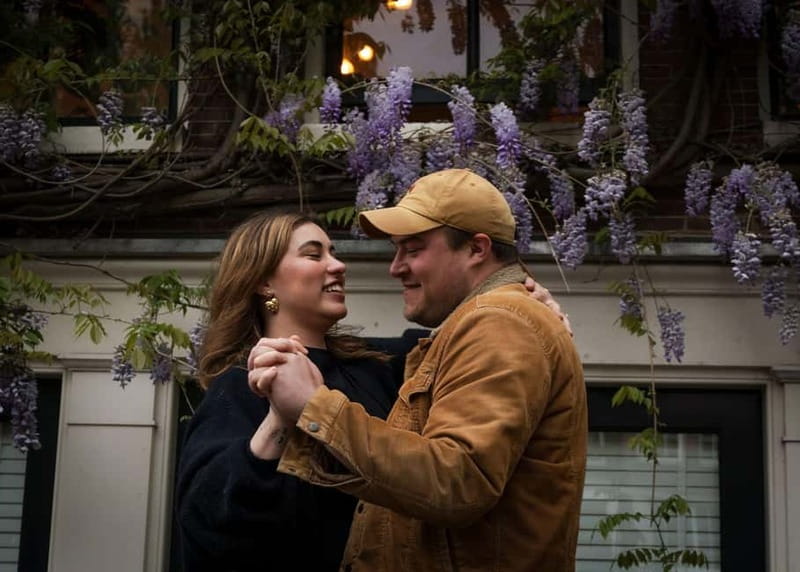 Amsterdam Canals Photoshoot: Private Solo, Family or Couples - Price and value: $125 per group up to 4, with real editing