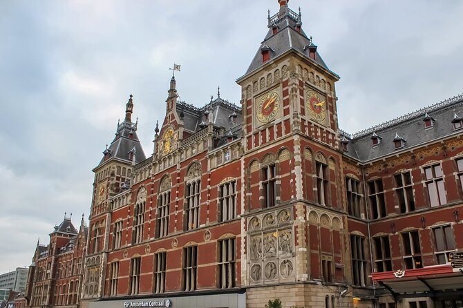 Amsterdam City Center, Red Light District and Coffee Shops Tour - Nieuwe Kerk: a church you’ll recognize from royal ceremonies