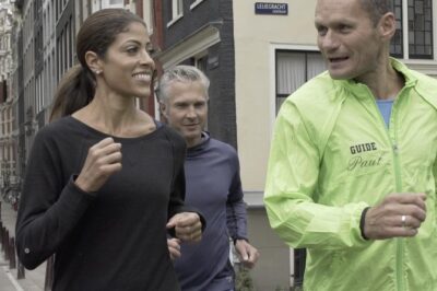 Amsterdam city center run tour - Hotel pickup and a start that actually feels convenient
