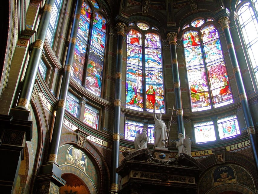 Amsterdam: City Highlights Walking Tour - Oude Kerk to Dam Square: Finishing Where Amsterdam Feels Most Public