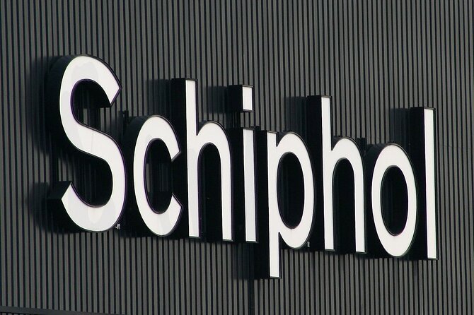 Amsterdam City to AMS Schiphol Airport departure transfer - Service Quality: Clean Cars, Punctual Drivers, and Helpful Communication