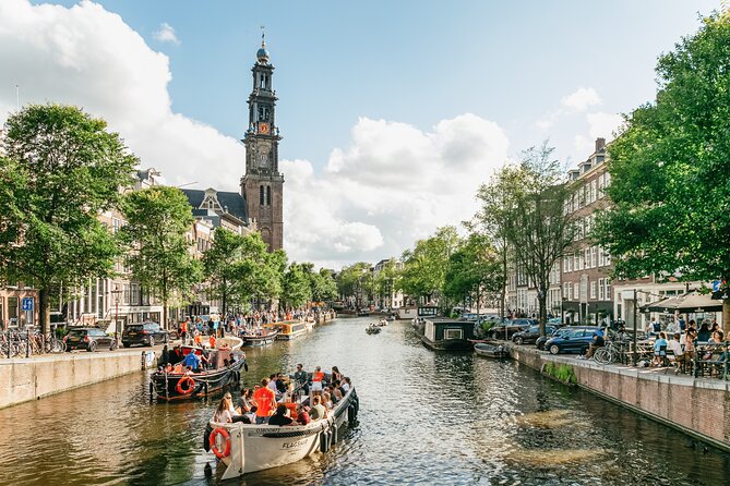 Amsterdam Classic Saloon Boat Canal Cruise with Live Guide - The live English guide: how the commentary improves the view
