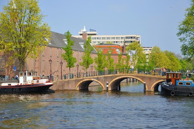 Amsterdam Classic Saloon Boat Cruise with Drinks and Cheese - Key things I’d plan for