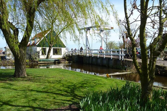 Amsterdam Countryside and Villages Bike Tour - Guide experience: why the small group can matter