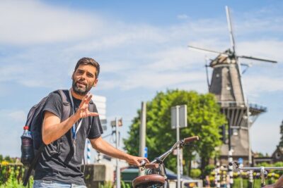 Amsterdam: Countryside Bike Tour - Amsterdam Centraal to the IJ River: the city edge, explained in motion