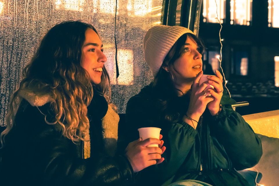 Amsterdam: Covered Canal Booze Cruise with Unlimited Drinks - Drinks + weather rules: how to dress and what to expect